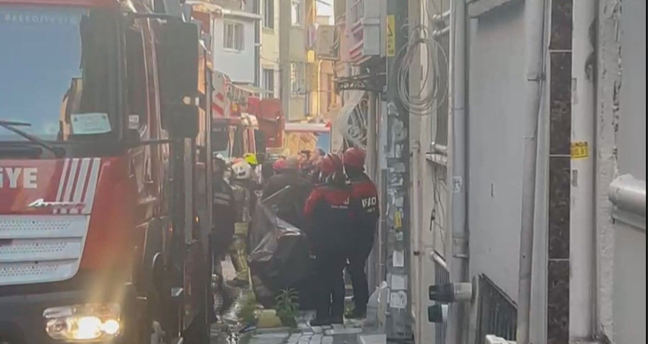 Şişli’deki binada kısmi çökme! Ekipler harekete geçti